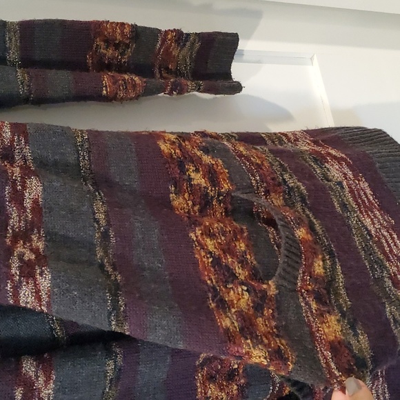 Sweater - Picture 2 of 2